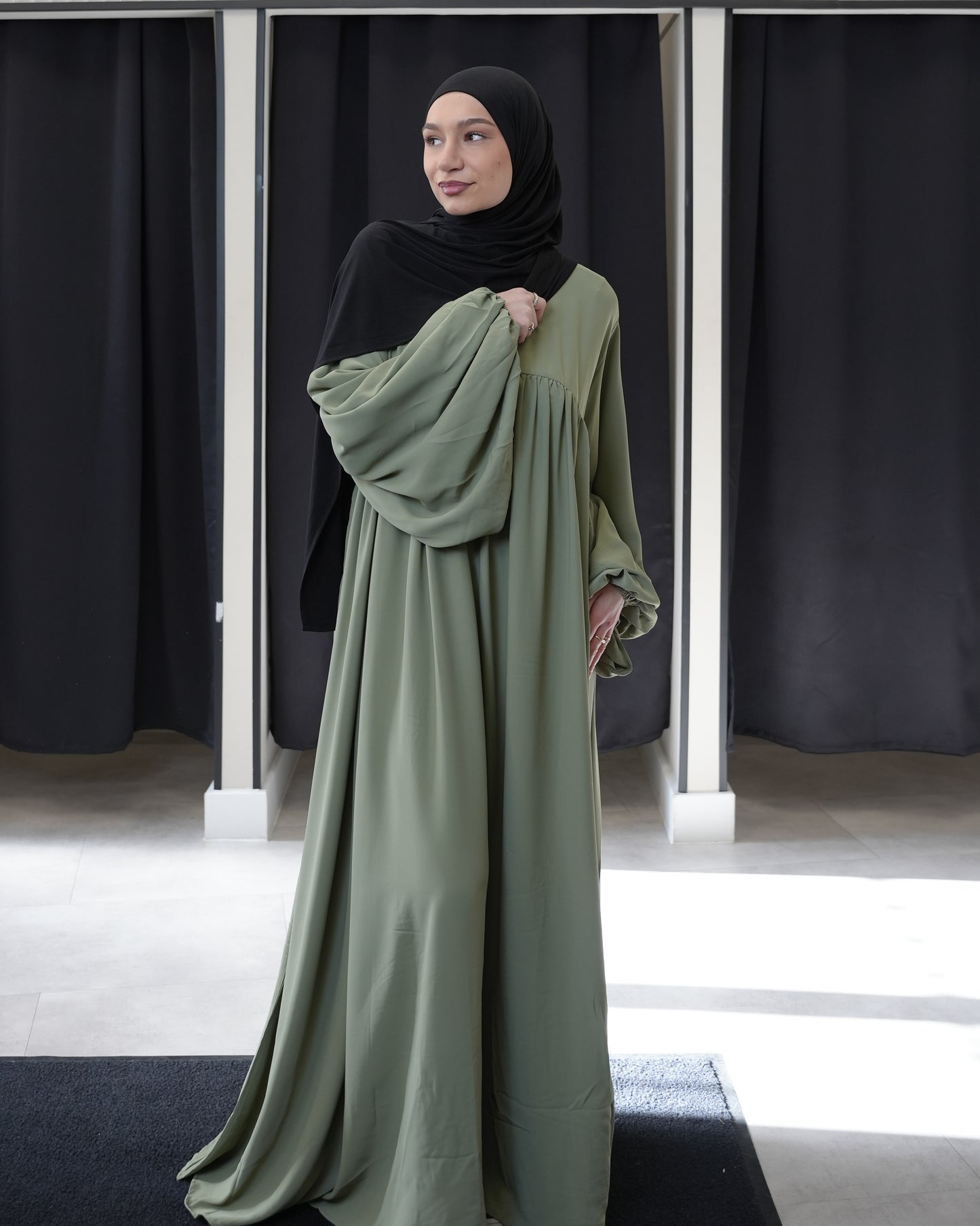 ABAYA PEARL