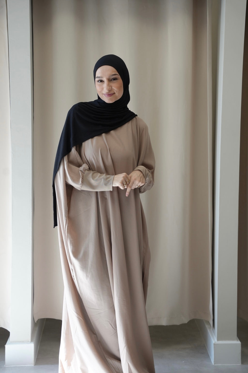 ABAYA LEES