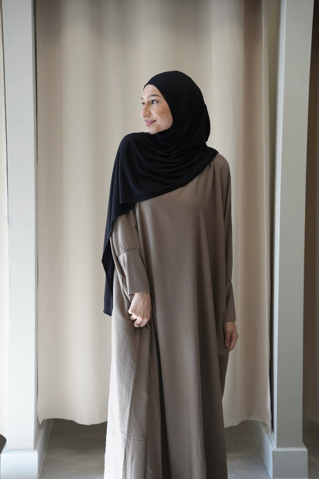 ABAYA LEES