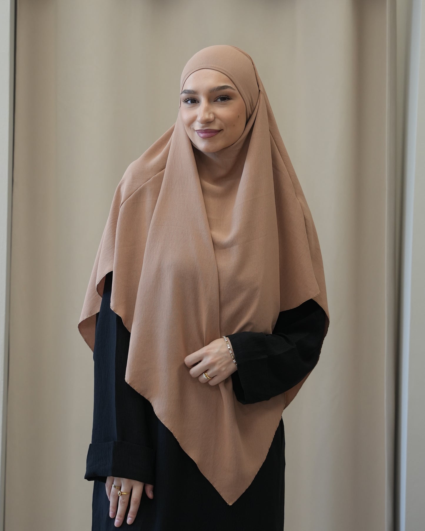 MIA KHIMAR