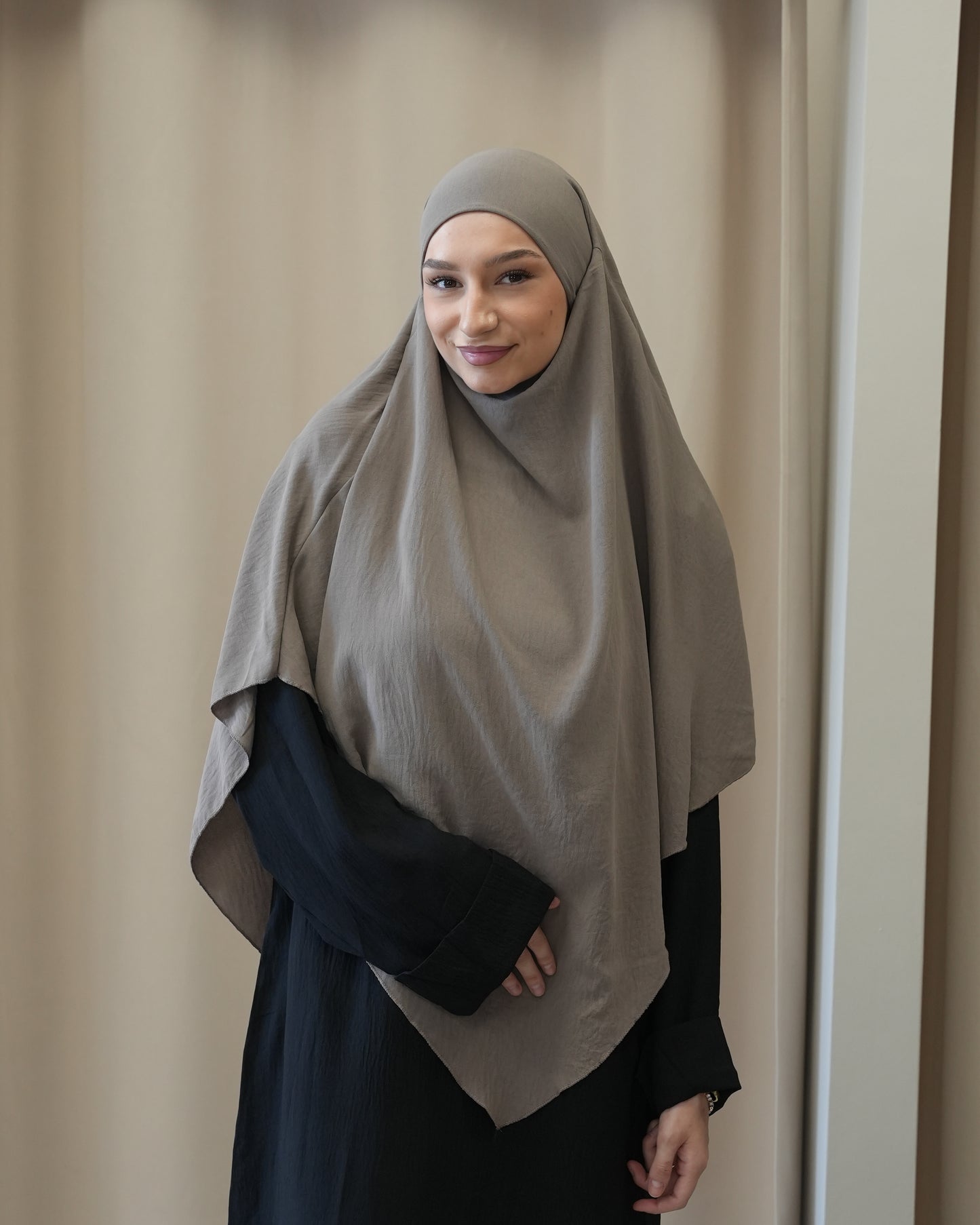 MIA KHIMAR