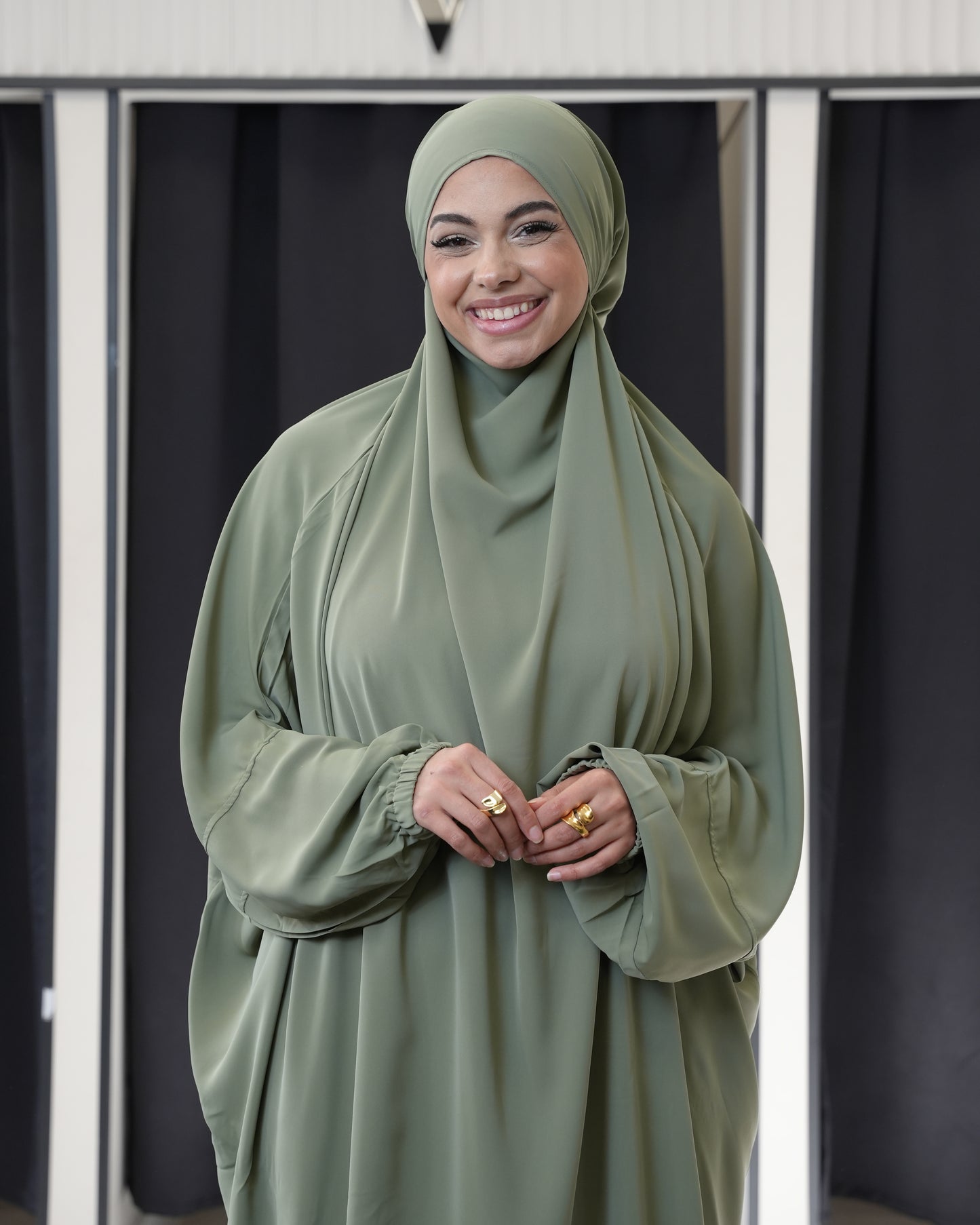 JILBAB MIT ROCK