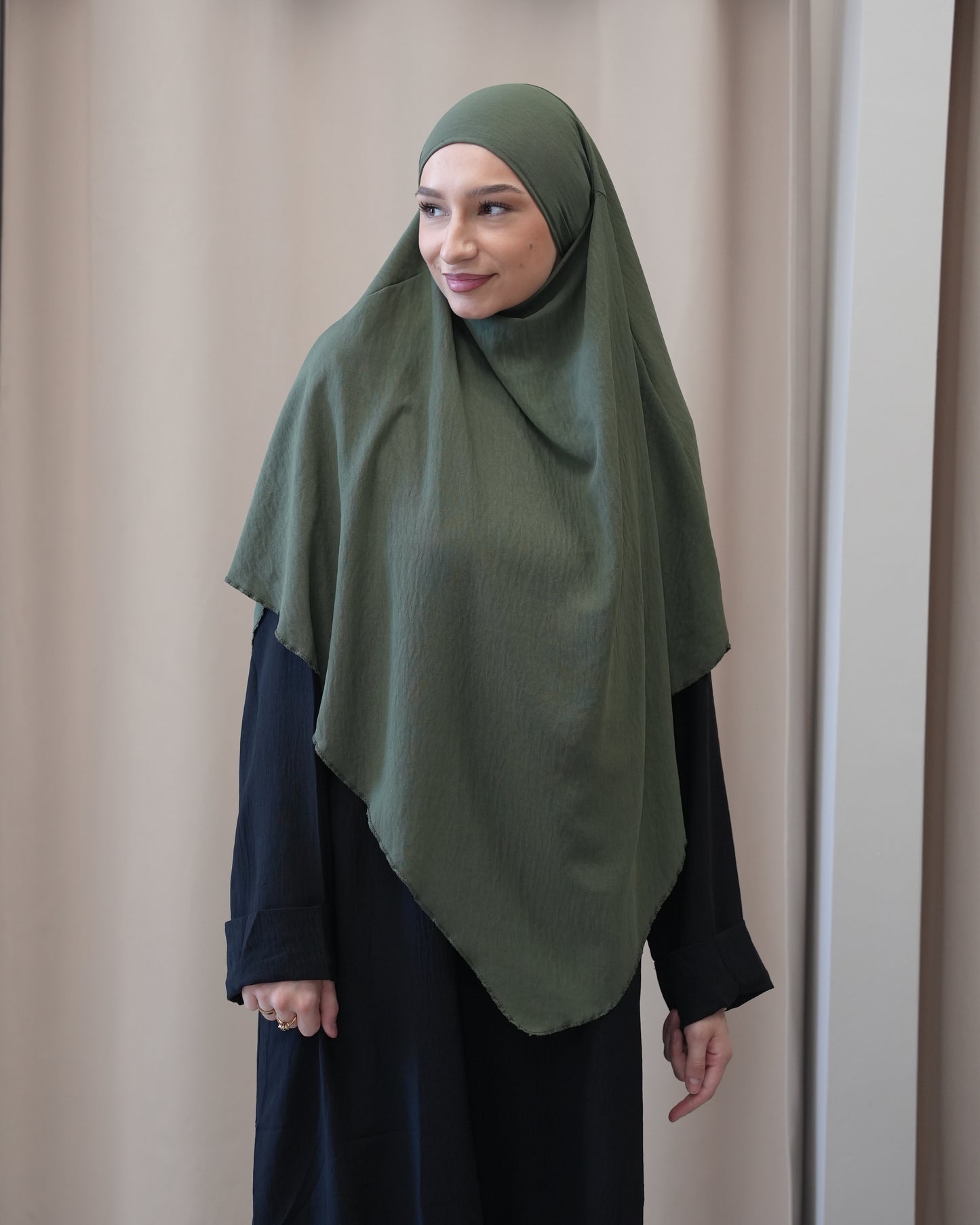 MIA KHIMAR