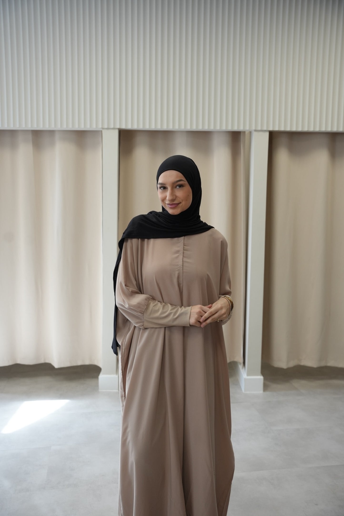 ABAYA LIA