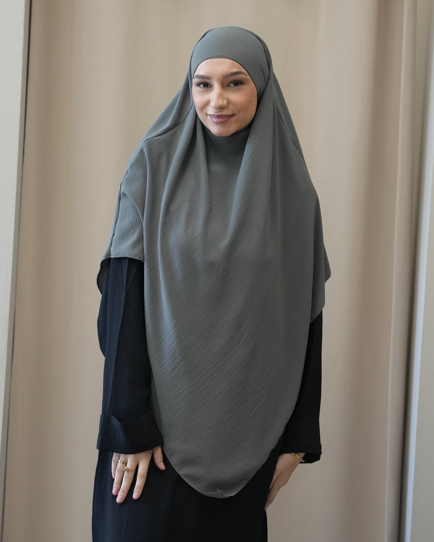 MIA KHIMAR