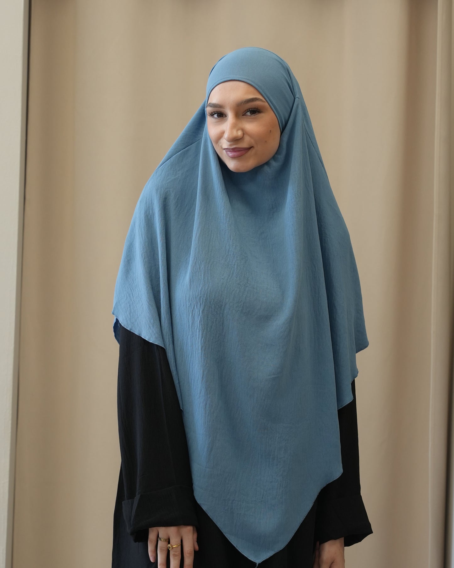 MIA KHIMAR