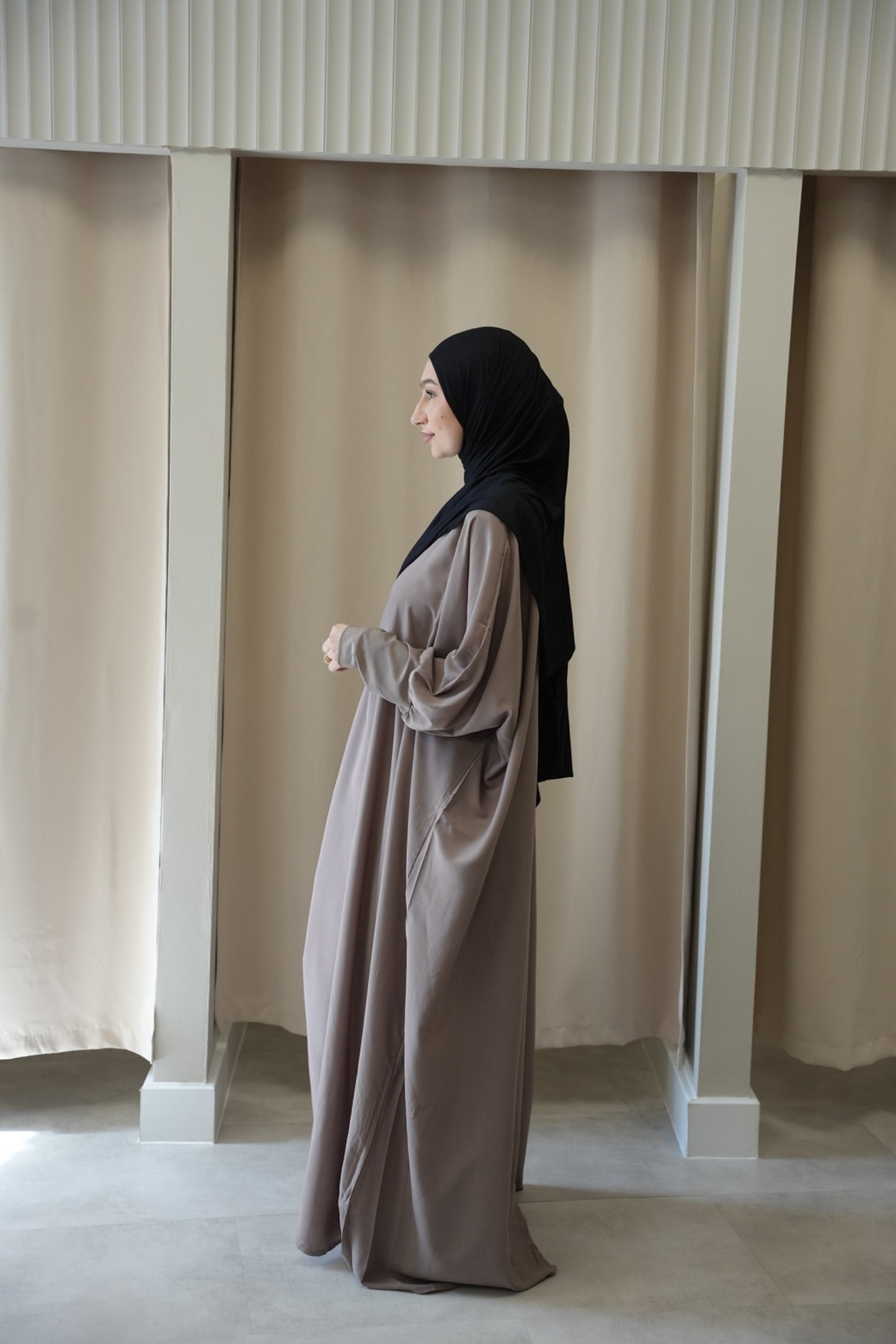 ABAYA LIA