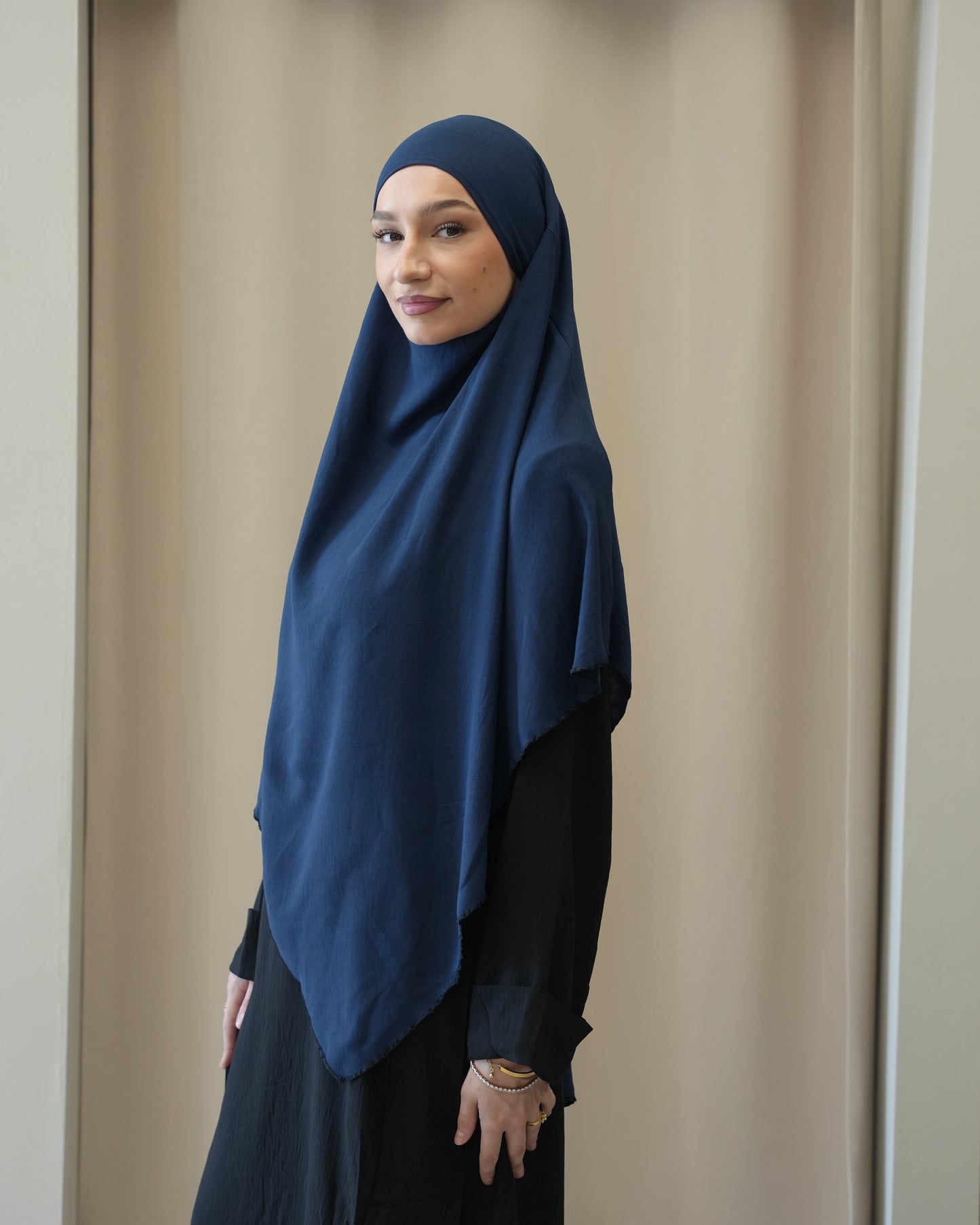 MIA KHIMAR
